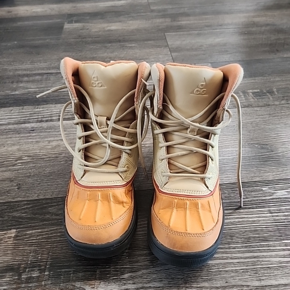 Nike ACG Kids' Tan and Orange Boots